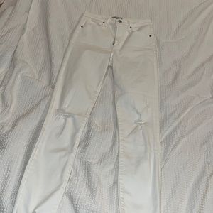 Abercrombie white ripped skinny jeans never worn (size 26 long)